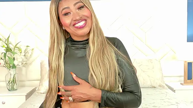 Kiara Parker  online show from April 2026 08:44:01 PM