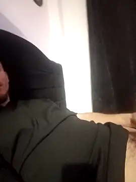 erik9508 online show from April 2026 02:22:02 AM