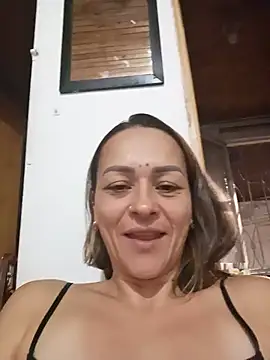 lia damasco online show from June 2026 04:55:01 AM