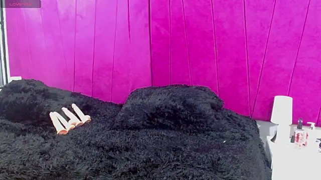 Snapshot of sharlot_sexi chatting on April 2026 06:19:01 AM sharlot sexi online show from April 2026 06:19:01 AM