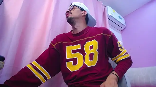 Snapshot of Amir_guy_ chatting on April 2026 02:11:02 PM Amir guy online show from April 2026 02:11:02 PM