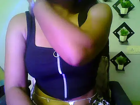 Saxy Mony002 online show from June 2026 03:43:01 PM