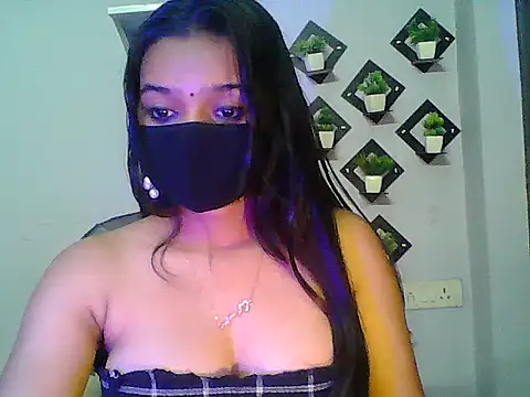 Saxy Mony002 online show from July 2026 04:39:33 PM