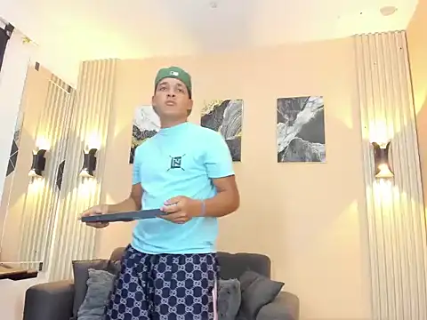 Snapshot of davisito_26 chatting on April 2026 09:48:01 PM davisito 26 online show from April 2026 09:48:01 PM