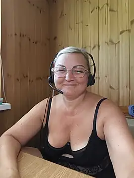 White-Chocolatte online show from June 2026 08:22:02 AM