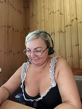 White-Chocolatte online show from June 2026 06:51:02 AM