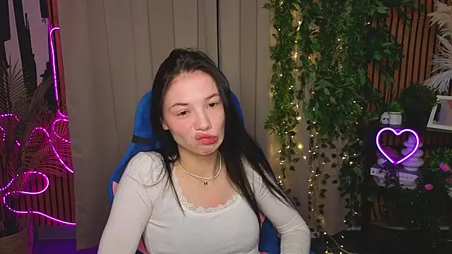 MaryFlorez online show from April 2026 04:18:01 PM