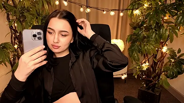 MargaretParker online show from April 2026 11:37:01 AM