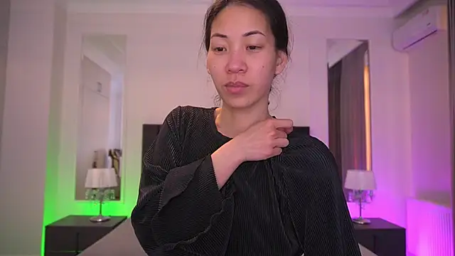 YunaYum online show from April 2026 03:11:01 AM