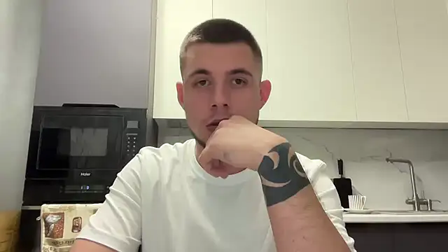 Snapshot of Viktor348 chatting on April 2026 12:38:02 PM Viktor348 online show from April 2026 12:38:02 PM