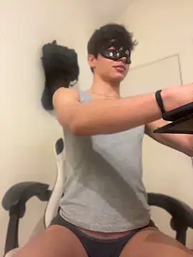 ojitosdegato online show from April 2026 02:52:02 PM