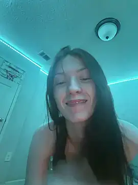 Munchkinbaby72318 online show from June 2026 01:52:01 AM
