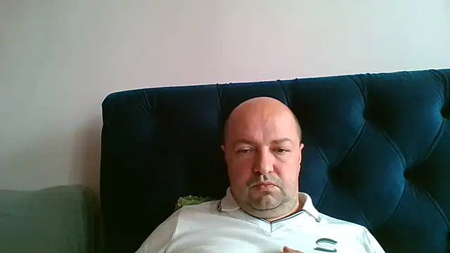 Snapshot of Luceriusbigass chatting on May 2026 06:21:03 AM Luceriusbigass online show from May 2026 06:21:03 AM