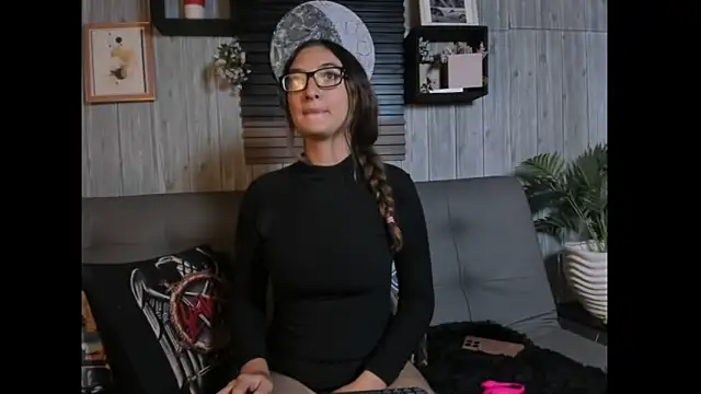 Alucarda666 online show from May 2026 03:23:02 AM