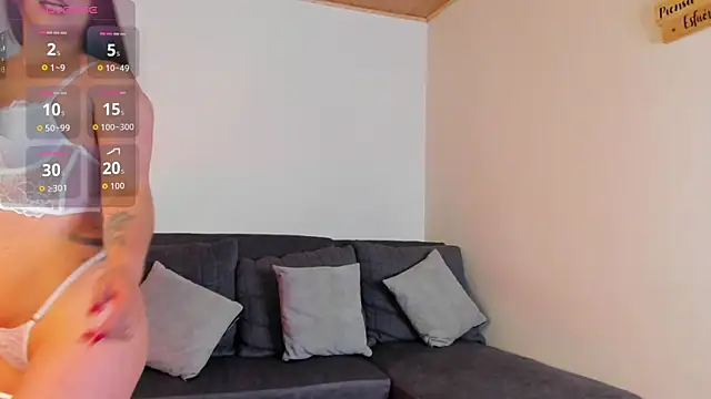 Elliee e online show from May 2026 01:06:01 PM