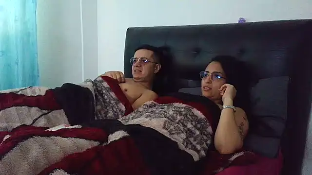 Snapshot of max_and_lilu2 chatting on June 2026 09:09:01 PM max and lilu2 online show from June 2026 09:09:01 PM