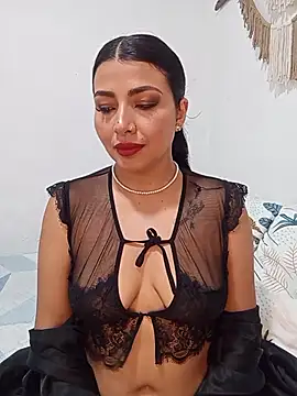 Snapshot of Antonella-corruso chatting on May 2026 12:05:01 AM Antonella-corruso online show from May 2026 12:05:01 AM