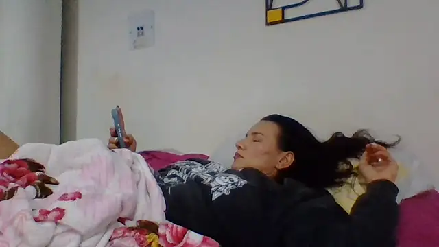 Snapshot of valery_fitt chatting on June 2026 02:37:02 AM valery fitt online show from June 2026 02:37:02 AM