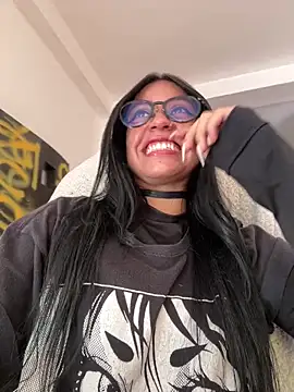 Kattze  online show from April 2026 08:36:02 PM