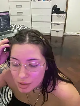 Snapshot of cherryxxox chatting on April 2026 02:51:02 AM cherryxxox online show from April 2026 02:51:02 AM