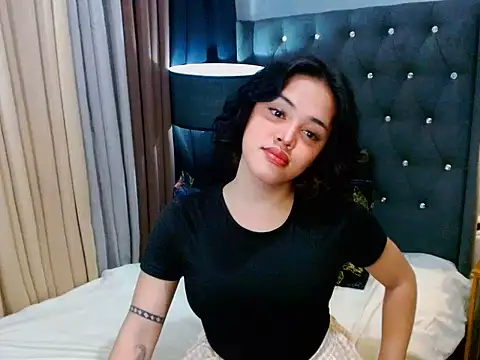 yhanachoii online show from June 2026 02:10:02 PM