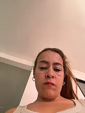 Snapshot of Natigoonzalez chatting on May 2026 05:41:02 PM Natigoonzalez online show from May 2026 05:41:02 PM
