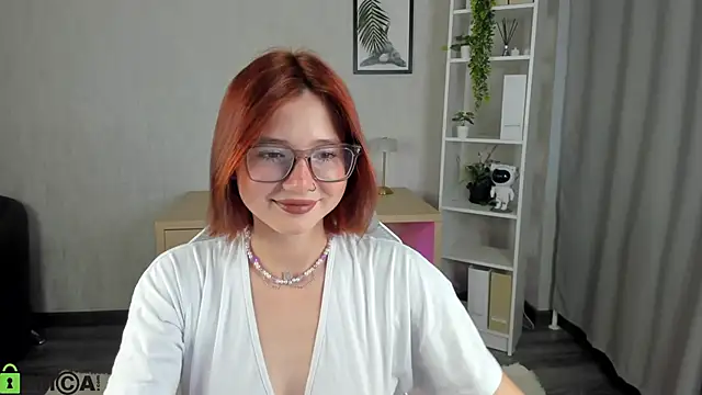 Lessi Panic online show from June 2026 12:56:02 AM