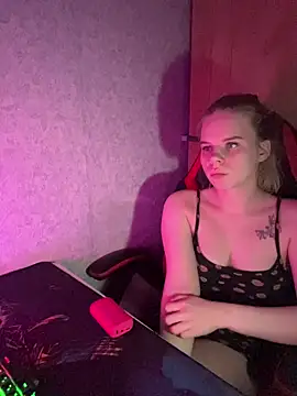 Snapshot of VioletEcho chatting on April 2026 08:24:02 PM VioletEcho online show from April 2026 08:24:02 PM