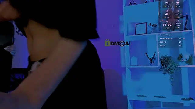 mia mooon  online show from April 2026 04:48:02 PM