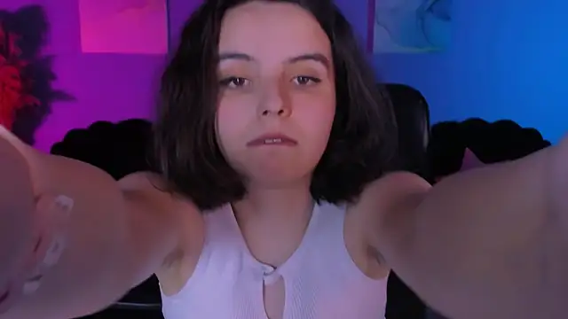 mia mooon  online show from April 2026 10:46:01 AM