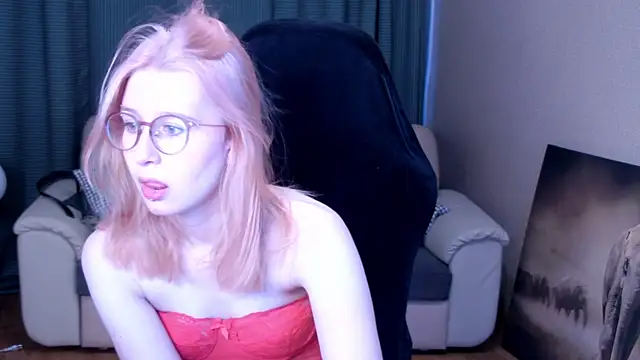 Snapshot of Lily_Spark_ chatting on May 2026 01:01:02 AM Lily Spark online show from May 2026 01:01:02 AM