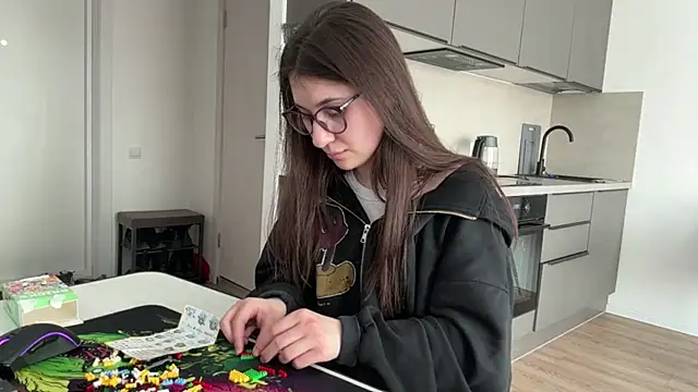 Eileen Wagner online show from April 2026 02:07:02 PM