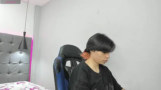 Duosensation  online show from April 2026 01:38:01 PM