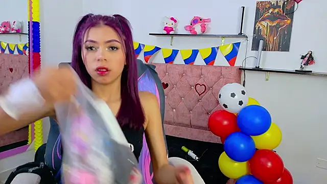 VelinaHoney online show from June 2026 12:42:02 PM