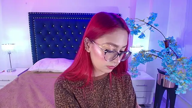 Snapshot of Amelie_adams chatting on May 2026 11:06:01 AM Amelie adams online show from May 2026 11:06:01 AM