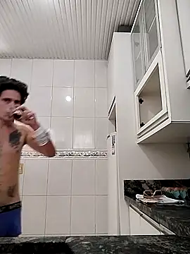 Bruno13travieso online show from May 2026 03:17:02 PM