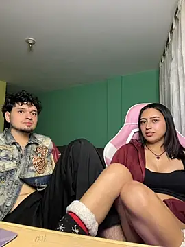 Snapshot of hotlatinocouple__ chatting on May 2026 11:12:03 PM hotlatinocouple online show from May 2026 11:12:03 PM