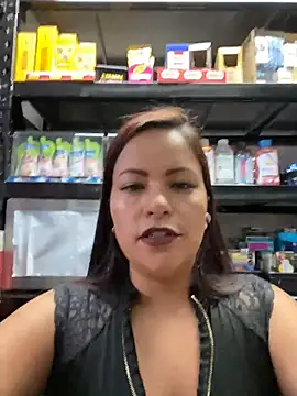MIA ROSSEEE online show from April 2026 01:14:02 PM
