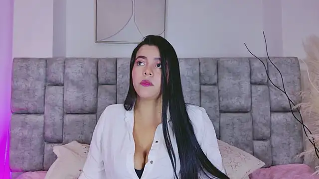 FloraKamelia online show from April 2026 08:13:02 PM