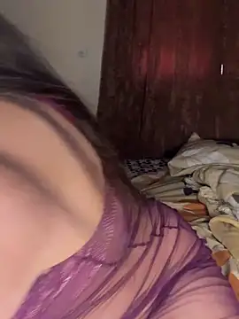 Lillylolo online show from June 2026 11:56:02 AM