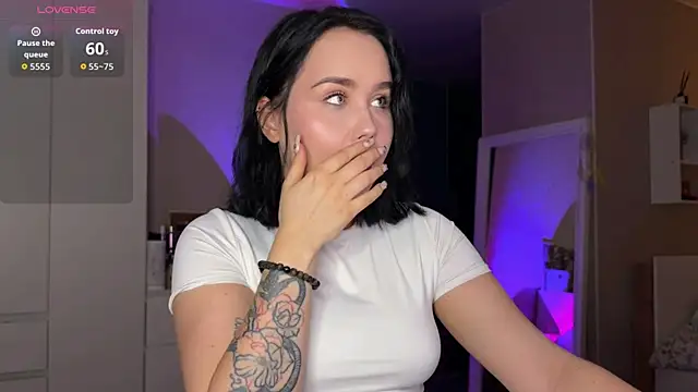 lola raze online show from May 2026 08:36:02 PM