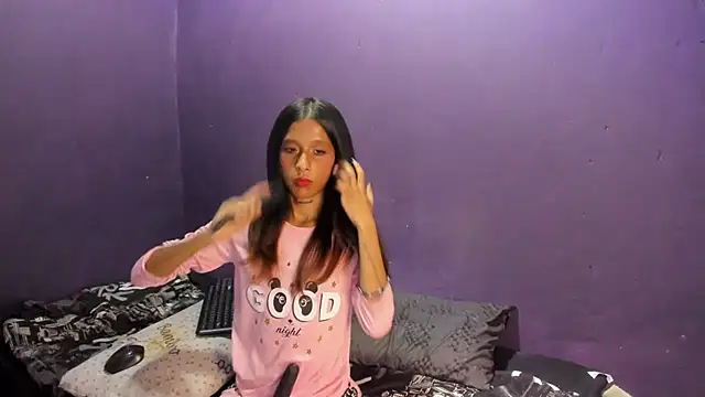 Indianteezerr online show from May 2026 06:02:01 PM
