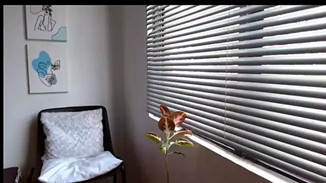 alisonnturbay online show from June 2026 01:37:01 PM