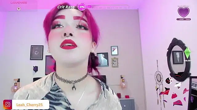 Snapshot of Leah_cherry chatting on June 2026 09:57:02 PM Leah cherry online show from June 2026 09:57:02 PM