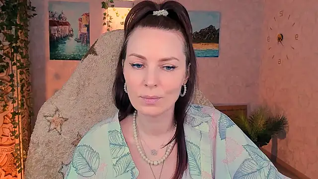 LanaRadiance online show from April 2026 02:37:01 PM