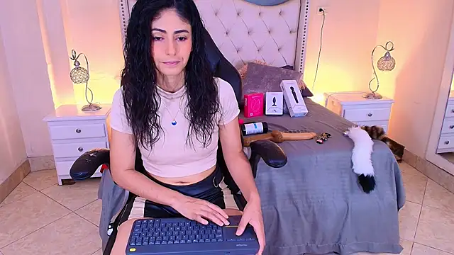 Snapshot of elizabeth_santos1 chatting on July 2026 10:35:01 PM elizabeth santos1 online show from July 2026 10:35:01 PM