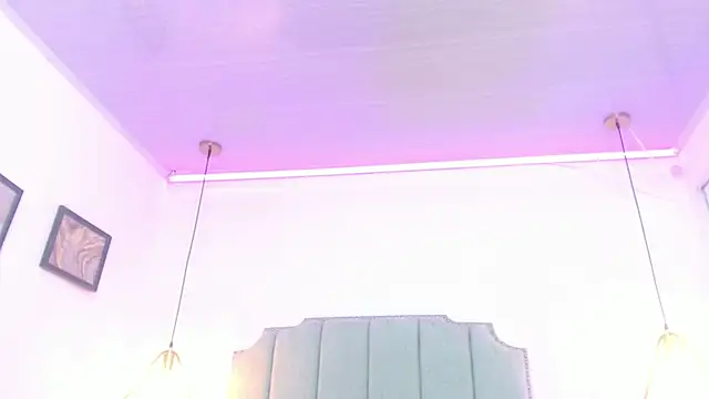 MoonBlue95 online show from May 2026 10:04:02 PM