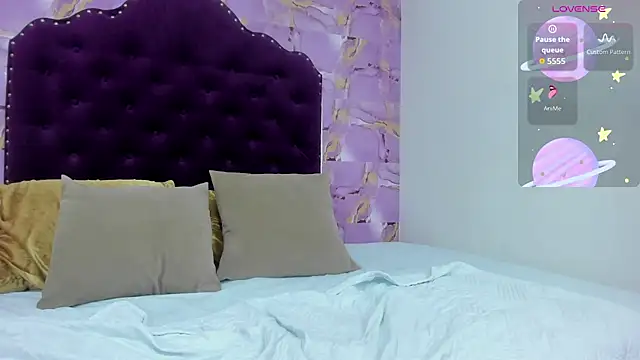 luna bloomm  online show from July 2026 04:07:01 AM