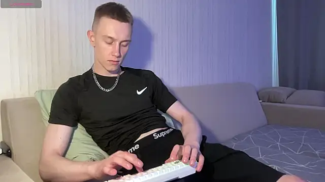 Travis Gracile online show from May 2026 10:23:01 AM