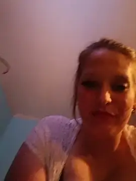 BOUNCYdddBRE online show from April 2026 07:52:01 AM